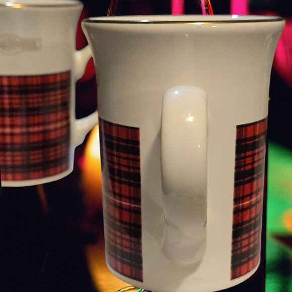 Drambuie Set Of 2 Mugs Kilncraft STL England Plaid Pattern Gold Rim EUC - Picture 5 of 7